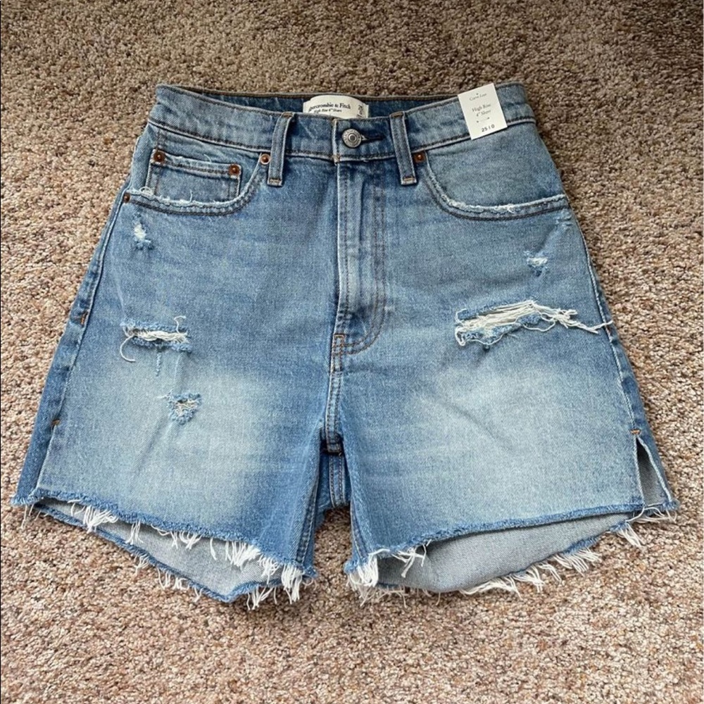 Abercrombie and Fitch 4” High Rise Shorts